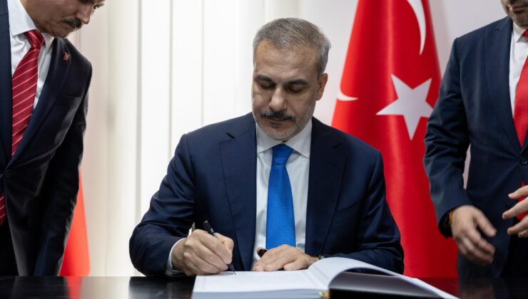 Hakan Fidan’dan Cezayir’e resmi ziyaret