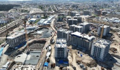 Hatay’da asrın felaketinin ardından yüzlerce bina yükseliyor