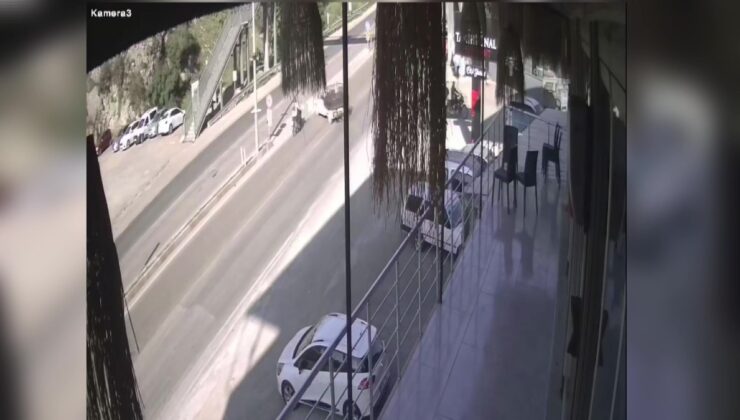 Hatay’da motosiklet hafif ticari araca çarptı