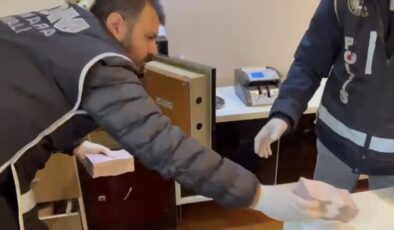 İBB’ye yönelik yolsuzluk soruşturması: Bazı şüphelilerin ev ve iş yerlerinde arama yapıldı