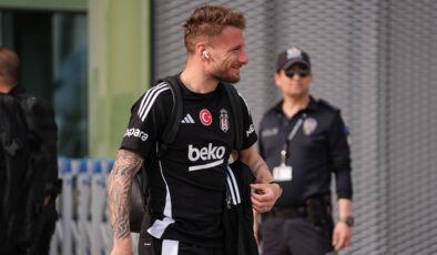 Immobile’den gece yarısı paylaşımı: Altın ayakkabı ile mesaj