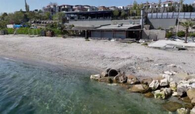 İstanbul Beylikdüzü’nde denize dökülen atık su tedirginlik yaratıyor