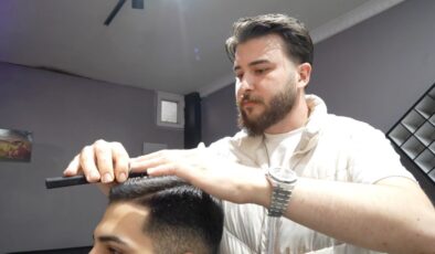 İstanbul’da berber, tıraş ettiği çocuğu depremden kucaklayarak kaçırdı