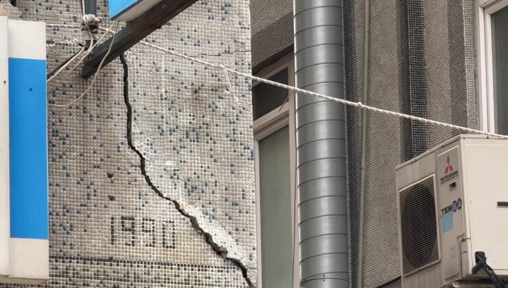 İstanbul’da çatlak tespit edilen 3 bina mühürlendi