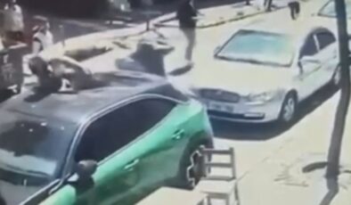 İstanbul’da depremde arabanın üzerine atladı