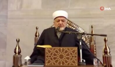 İstanbul’da depreme yakalanan vaiz, duasına devam etti