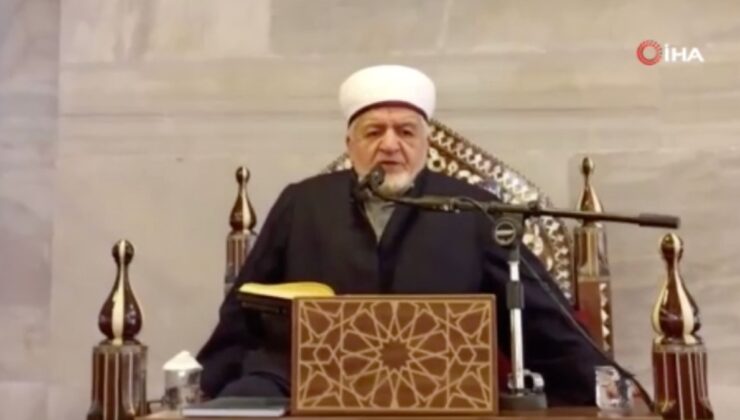 İstanbul’da depreme yakalanan vaiz, duasına devam etti