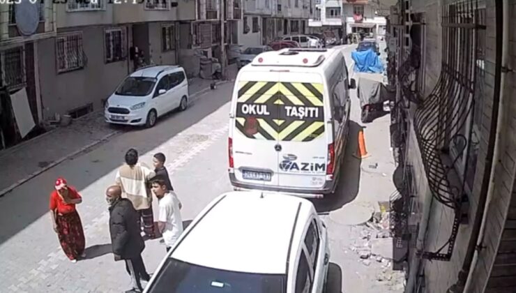 İstanbul’da yaşanan deprem park halindeki araçları salladı