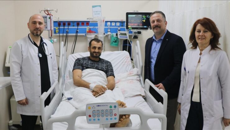 İzmir’de halı alanda kalp kriz geçiren adam 12 gün sonra hastanede uyandı