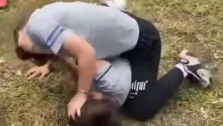 İzmir’de kız öğrencilerin saç saça arbedesi kamerada