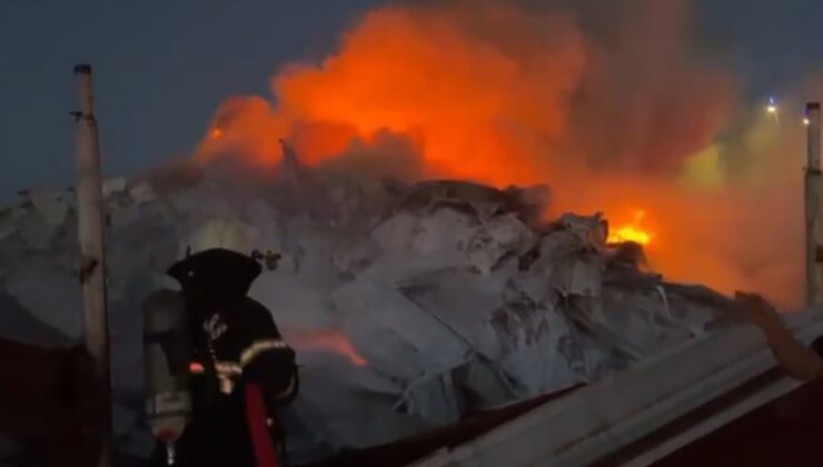 Kahramanmaraş’ta geri dönüşüm tesisinden alevler yükseldi