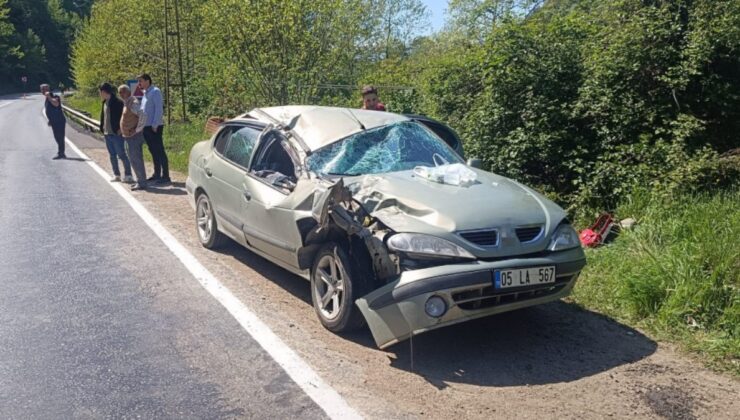 Karabük’te seyir halindeki otomobilin üzerine kaya parçası düştü: 5 yaralı