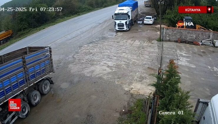 Kütahya’da deprem anı güvenlik kameralarına yansıdı