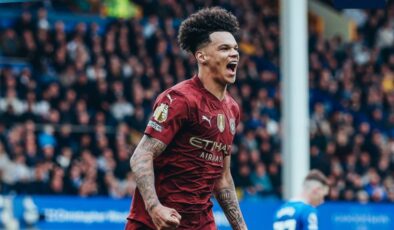 Manchester City, Everton deplasmanında üç puanı kaptı