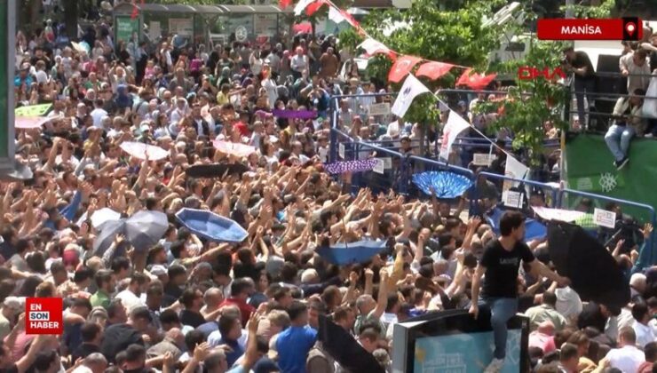 Manisa’da 8 ton mesir macunu 20 dakikada halka saçıldı