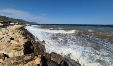 Marmara’da şiddetli poyraz tesirli oluyor