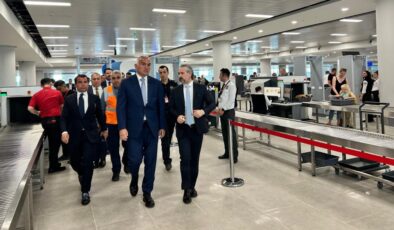 Mehmet Nuri Ersoy: Antalya’da bu yıl hedef 18 milyon yabancı ziyaretçi