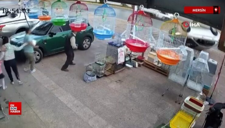 Mersin’de kayan araba kaldırıma çarpıp aksi döndü