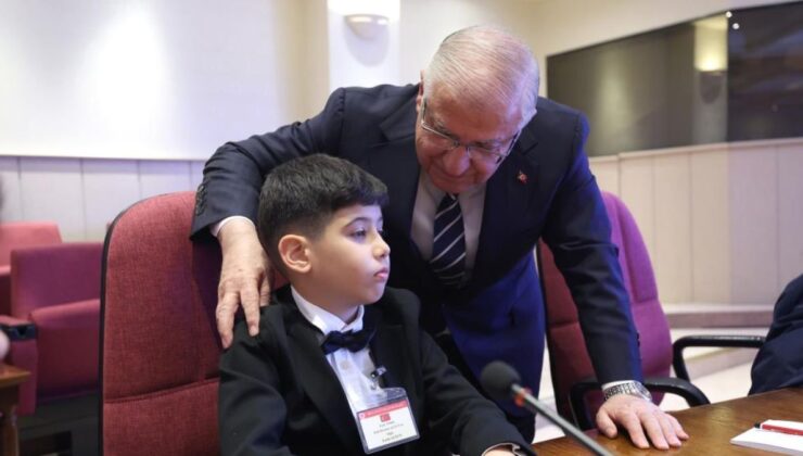 Milli Savunma Bakanı Güler, şehit ve gazi çocuklarıyla buluştu