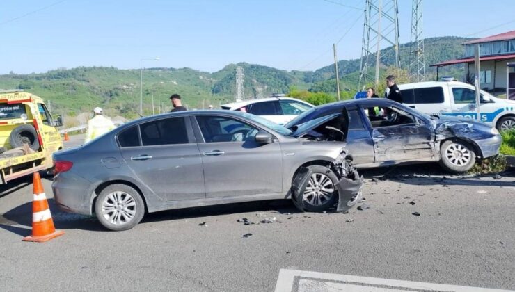 Ordu’da 2 araç çarpıştı