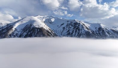 Rize’de Kaçkar Dağları’nın eteğindeki sis denizi görüntülendi