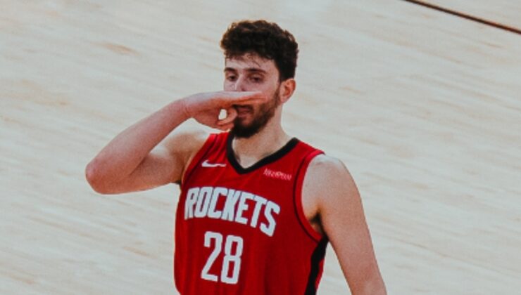 Rockets, Warriors’u yenerek seriyi 1-1 yaptı