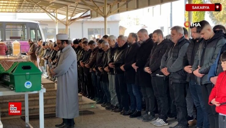 Sakarya’da 12 yıllık eşini öldüren müzisyen kocanın yargılanması başladı