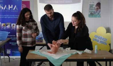 Samsun’da gebe okulunda baba adayları bez bağladı, bebek yıkadı