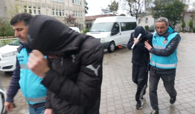 Samsun’da okulda öğretmeni darbeden 2 kişi tutuklandı