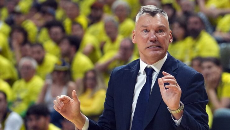 Sarunas Jasikevicius: 19 hücum ribaundu aldık