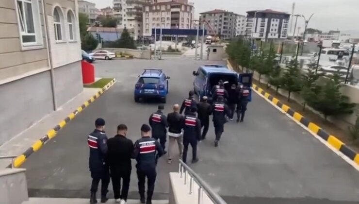 Tekirdağ’da sosyal medyadan kandırdıkları kişilere şantaj yaparak 8 milyon TL kazanç sağladılar