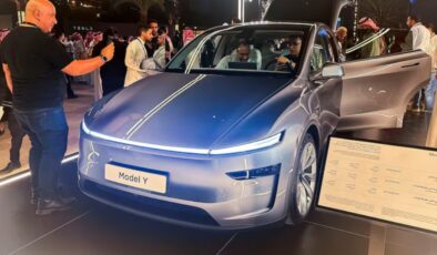 Tesla, uygun fiyatlı Model Y üretimini erteledi