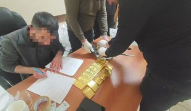 Van’da havalimanında 66 kilo kaçak altın ve para ele geçirildi
