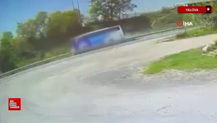 Yalova-Bursa yolunda kaza yapan otobüsün devrilme anı