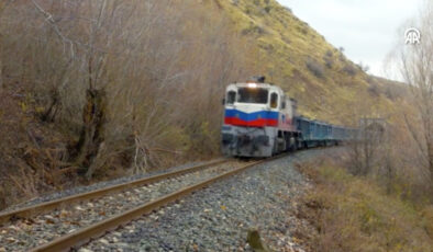 Abdulkadir Uraloğlu duyurdu: Siirt-Kurtalan ortasına yeni demir yolu sınırı inşa edilecek