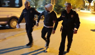 Aksaray’da alkollü yakalanan motosiklet şoförü polise kaygı yandı