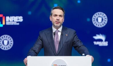 Alparslan Bayraktar: Güçte merkez ülke olan bir Türkiye hedefliyoruz