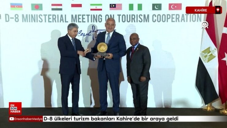 Antalya, D8 ‘Yılın Turizm Kenti Ödülü’nü aldı