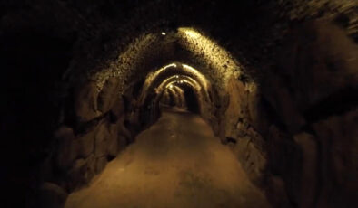 Antalya’da 5 yıldızlı iki otelden falezlere saklı tünel bulundu