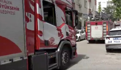 Antalya’da bulaşık makinesinden çıkan yangın apartmanda paniğe neden oldu