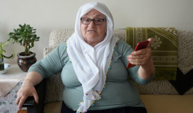 Antalya’da Fahriye nineyi arayan MİT amblemli dolandırıcı aradığına pişman oldu