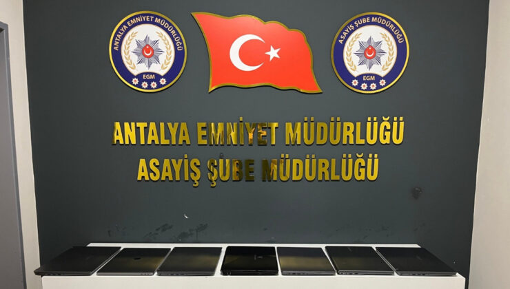 Antalya’da kiraladıkları araçları satıp 120 milyonluk vurgun yaptılar