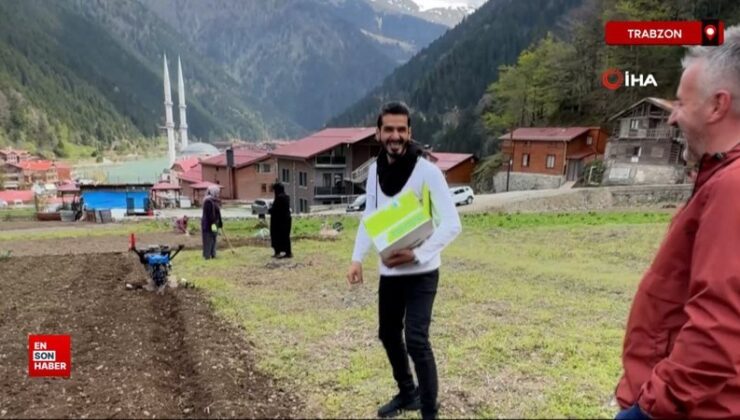 Arap turistler Uzungöl’de mısır eken köylülere hurma dağıttı