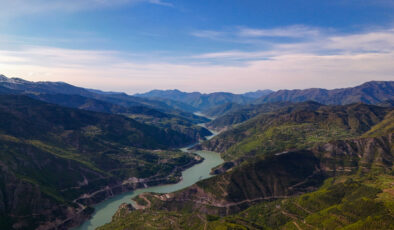 Artvin’in karlı dağlarından ilkbahar görünümleri