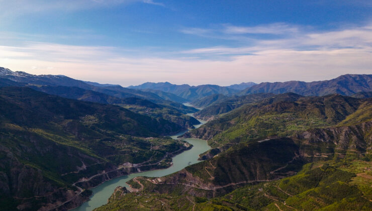 Artvin’in karlı dağlarından ilkbahar görünümleri