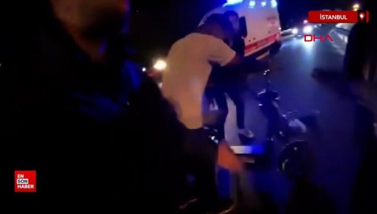 Avcılar’da arabanın çarptığı motosikletli yola savruldu