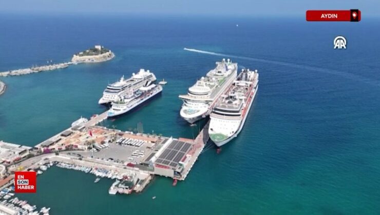 Aydın Kuşadası’na 4 kruvaziyerle 7 bin 427 turist geldi