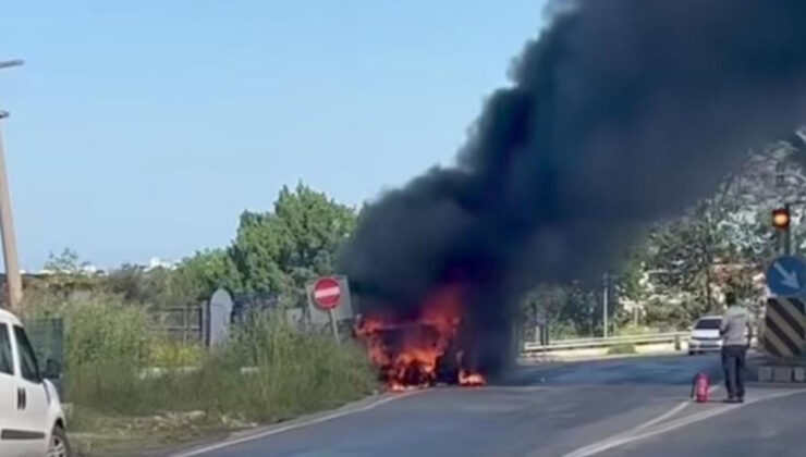 Aydın’da seyir halindeki çarşaf yüklü kamyonette yangın