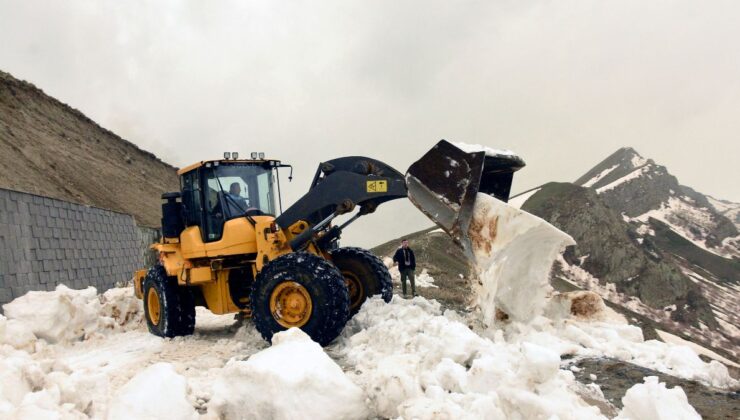 Bitlis Nemrut Krater Gölü’nde dönem açıldı