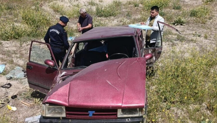 Burdur’da araba şarampole yuvarlandı: 5 yaralı